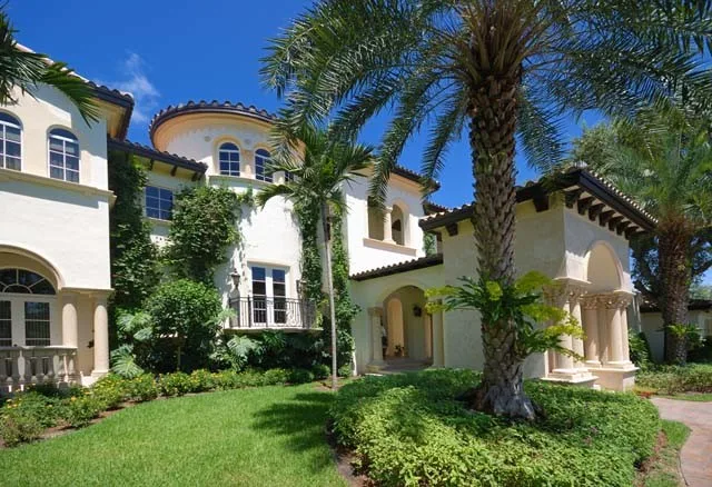 Opulent Property in South Pinecrest by Jorge L. Esteban Architecture & Planning - Photo 4