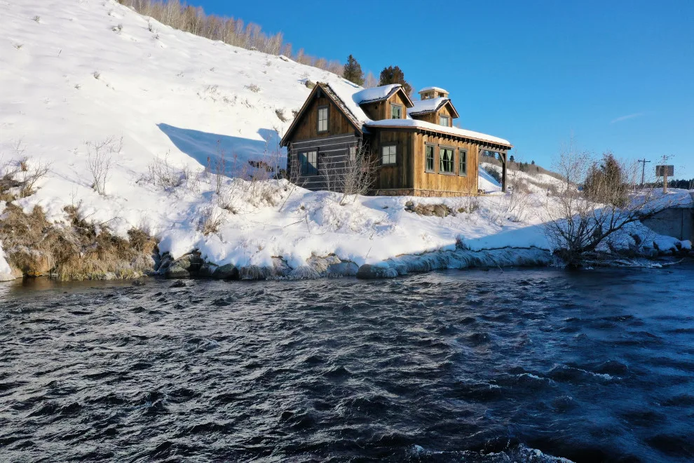 Cozy River Lodge by Stillwater Design Group - Photo 5