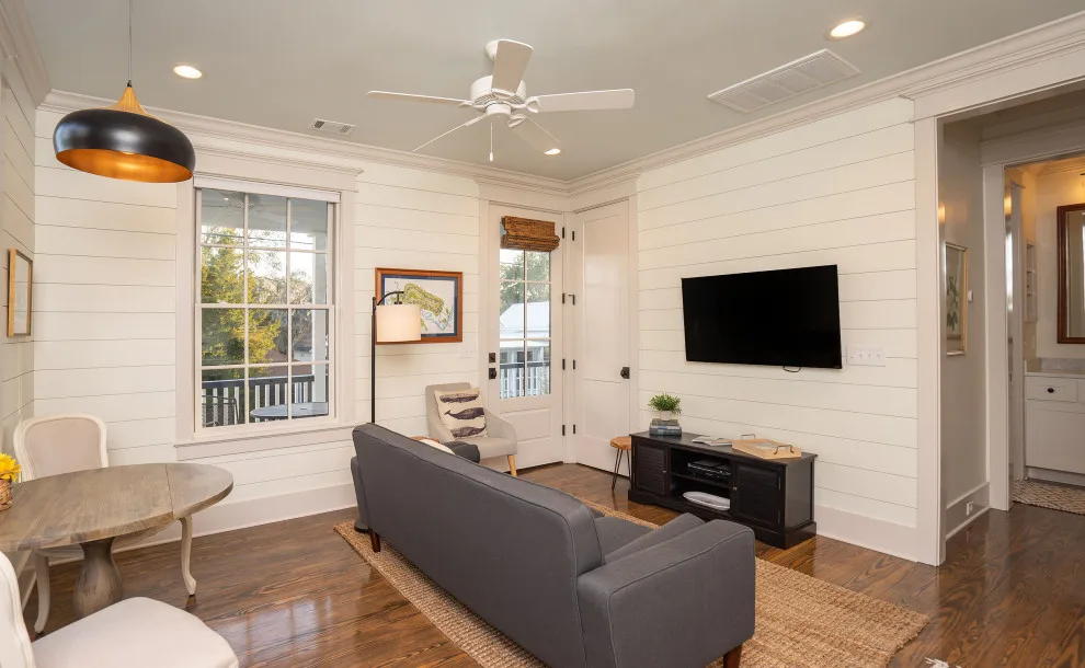 Duplex on Washington Street by Allison Ramsey Architects - Photo 25