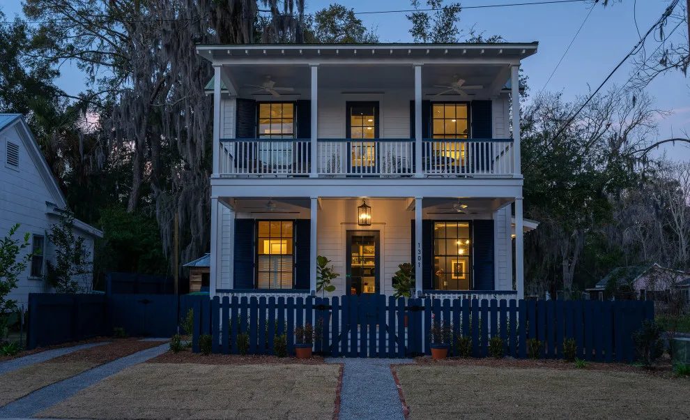 Duplex on Washington Street by Allison Ramsey Architects - Photo 11