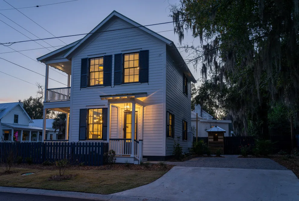 Duplex on Washington Street by Allison Ramsey Architects - Photo 2