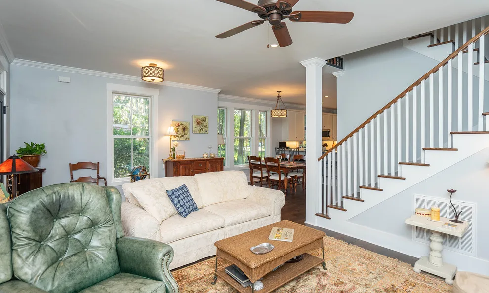 Southern-Inspired Compact Home Design by Allison Ramsey Architects - Photo 10