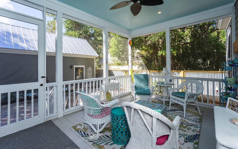 Southern-Inspired Compact Home Design by Allison Ramsey Architects - Photo 4