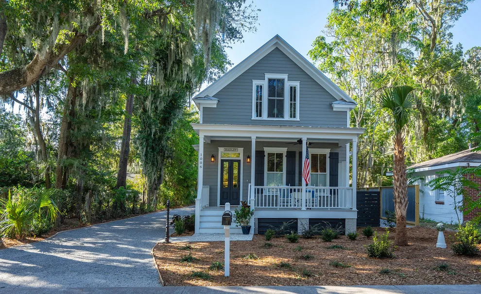 Southern-Inspired Compact Home Design by Allison Ramsey Architects - Photo 7