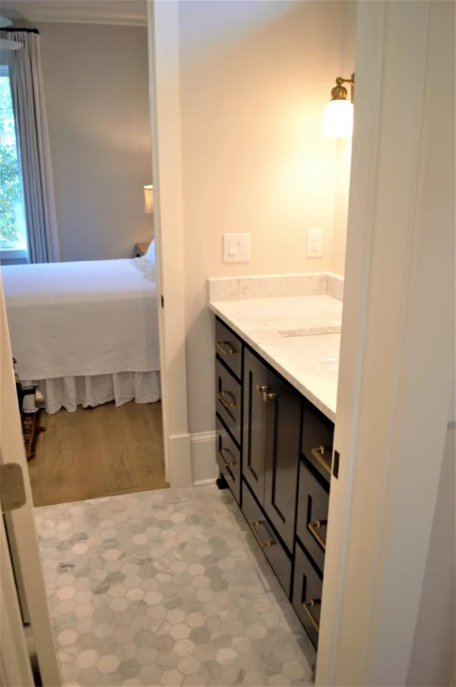 Waterside Cabin by Bob Chatham Custom Home Design - Photo 19