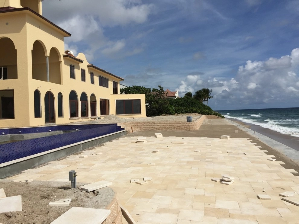 Manalapan Mansion Synthetic Grass by Southwest Greens Of Florida - Photo 2