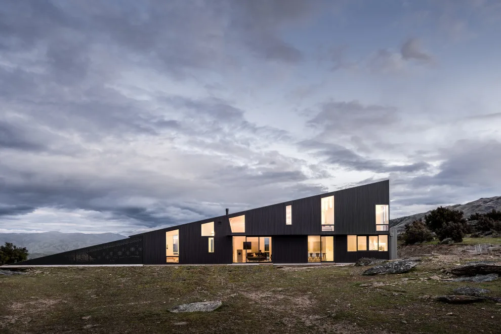 Inclined Home by Actual Architecture Company - Photo 12