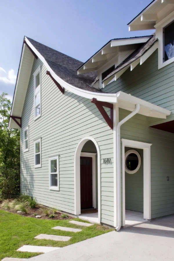 Bungalow on West 14th Street by Element 5 Architecture - Photo 2