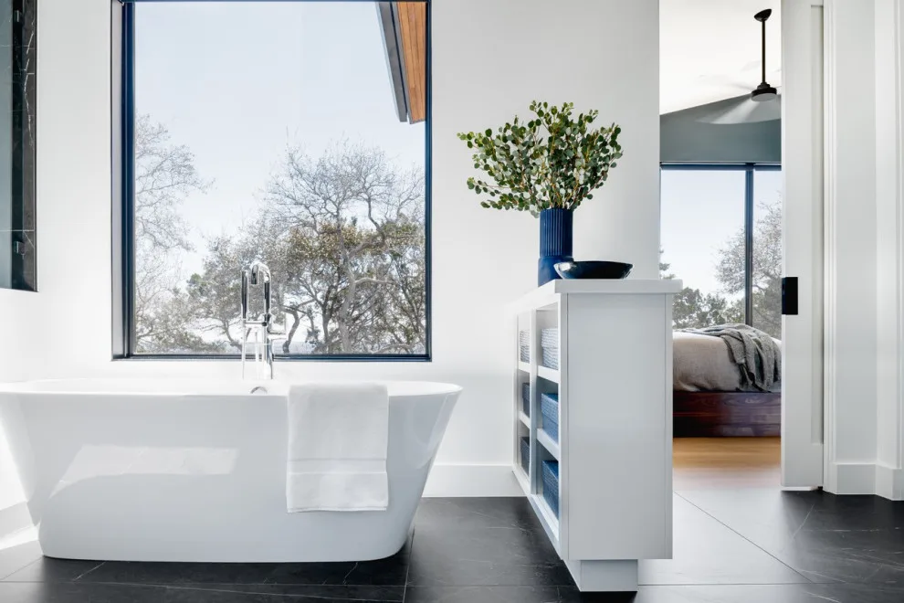 Contemporary West Lake Hills by Vanguard Studio Inc. - Photo 17
