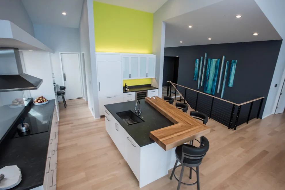 Lakeview Residence by InForm Architecture, LLC - Photo 4