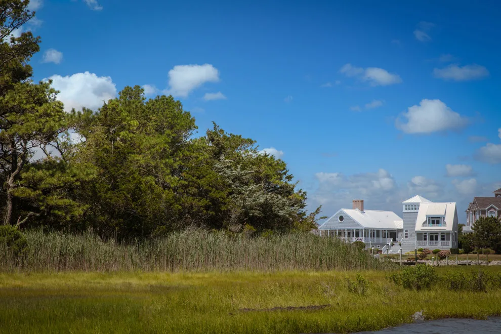 Waterside Coastal Home by David D. Quillin Architecture - Photo 4