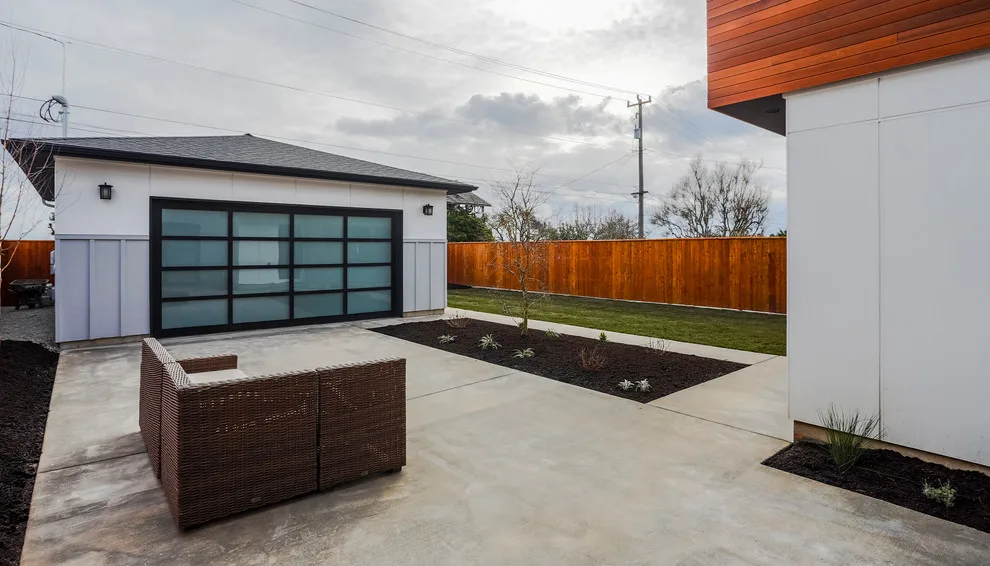 West Seattle home by COUPE Architecture - Photo 16