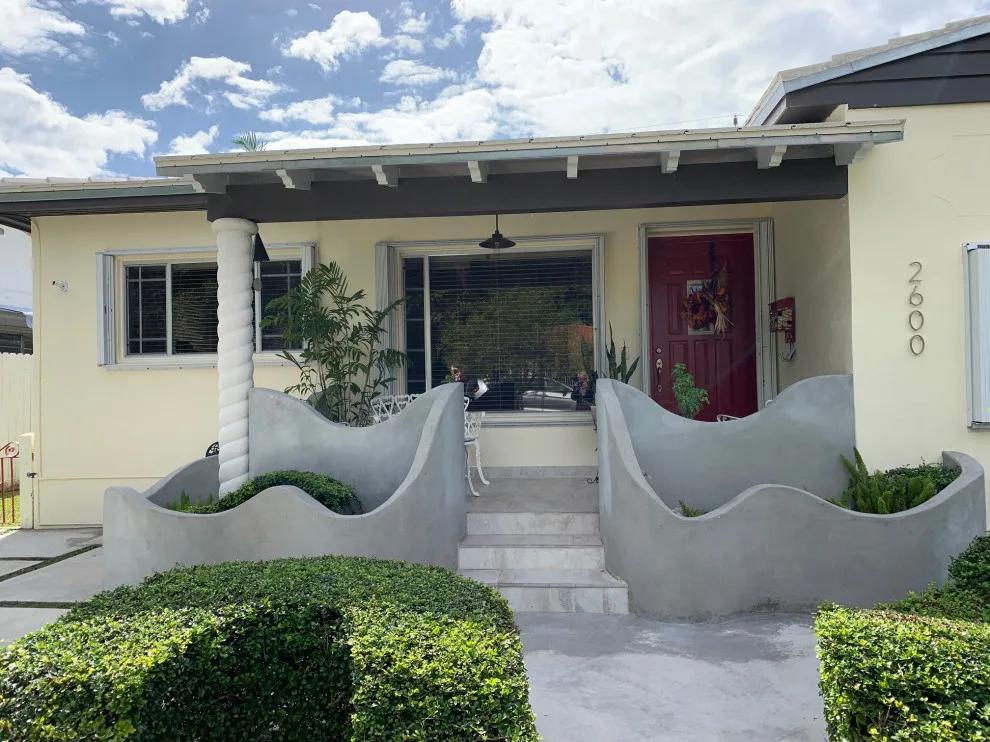 Shenandoah Residence by Jose R. Casanova, Jr., Architect - Urban Planner - Photo 18