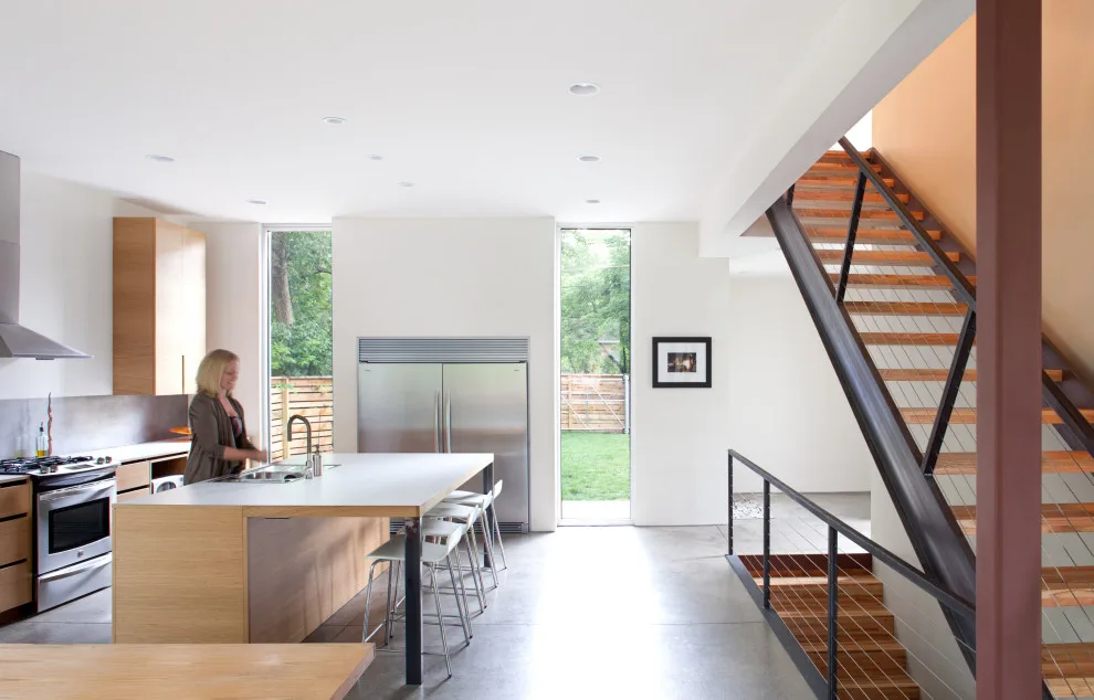 Westside Home by SixTwentyOne - Photo 3