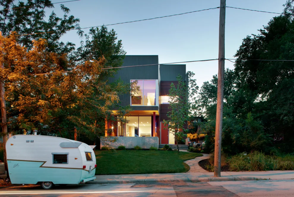 Westside Home by SixTwentyOne - Photo 4