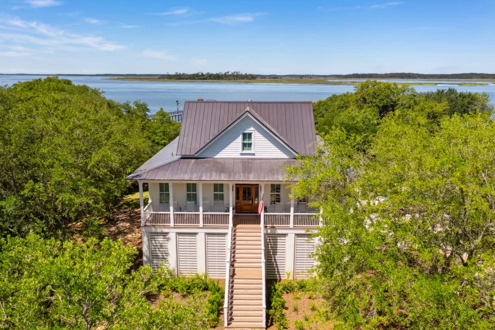 Wadmalaw Island White Hall by Allison Ramsey Architects - Photo 38