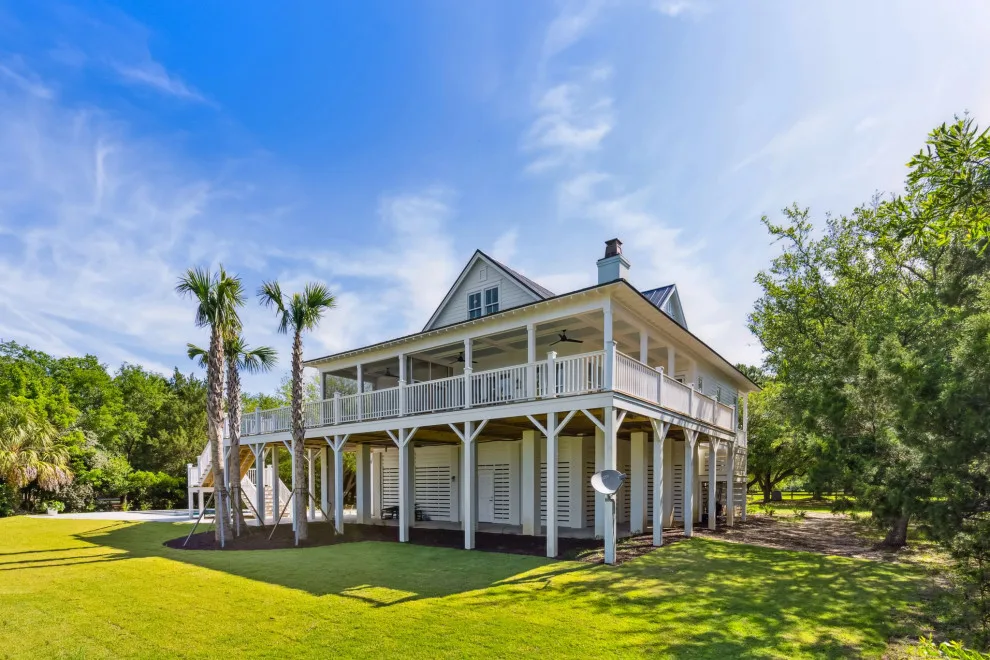 Wadmalaw Island White Hall by Allison Ramsey Architects - Photo 25