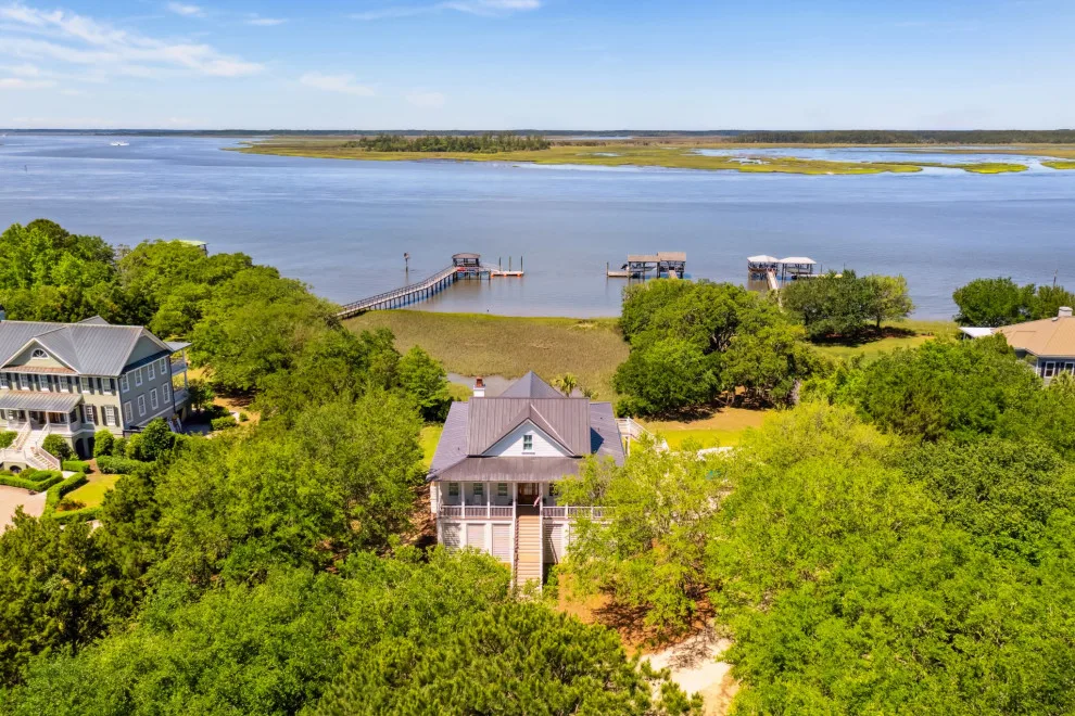 Wadmalaw Island White Hall by Allison Ramsey Architects - Photo 8