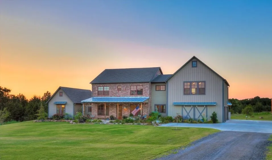 Contemporary Farmhouse Home by Andrew C. Thomas, Architect - Photo 9