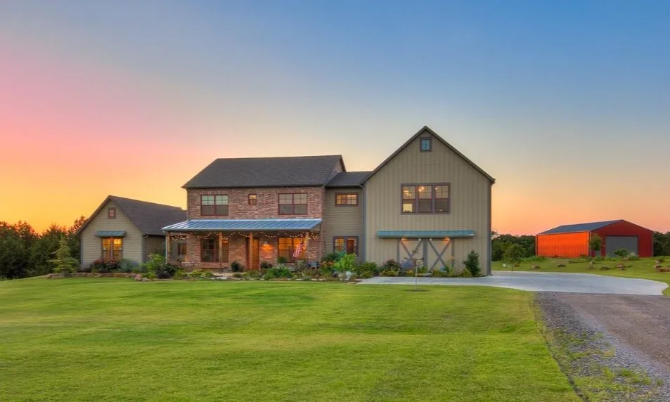 Contemporary Farmhouse Home by Andrew C. Thomas, Architect - Photo 2