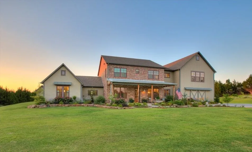 Contemporary Farmhouse Home by Andrew C. Thomas, Architect - Photo 8