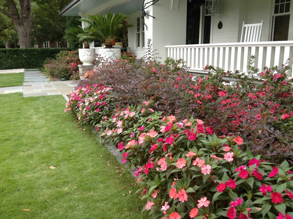 Highland Park, TX - Craftsman Landscape by Star Of Texas Landscape - Photo 9