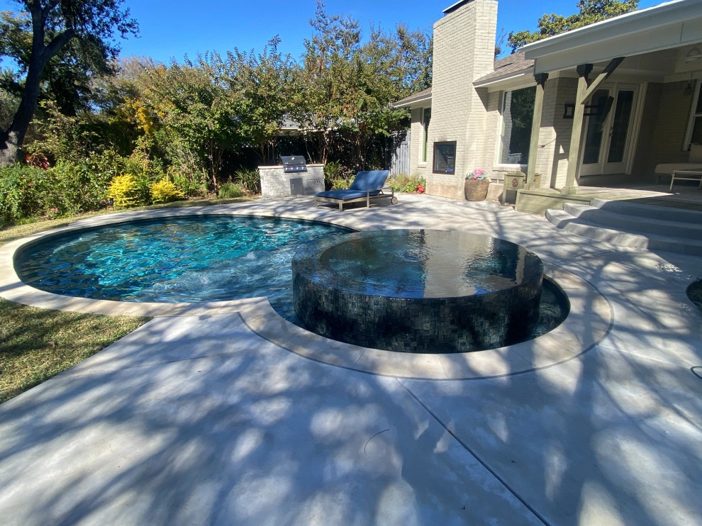 Bell Pool by Star Of Texas Landscape - Photo 2