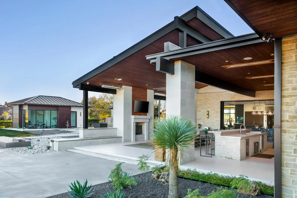 Modern Entertaining Residence by Heritage Design Studio - Photo 14