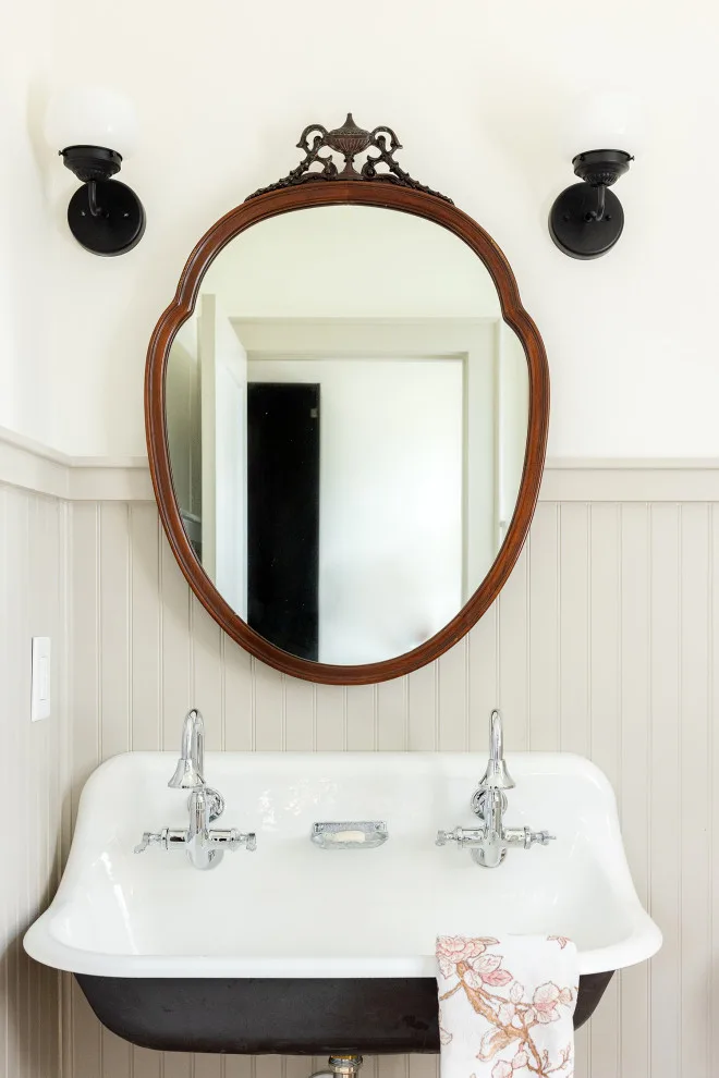Georgian Revival in the Woods by Nicole Perri Architecture - Photo 10
