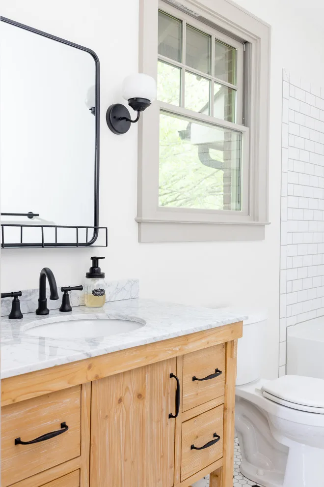 Georgian Revival in the Woods by Nicole Perri Architecture - Photo 2