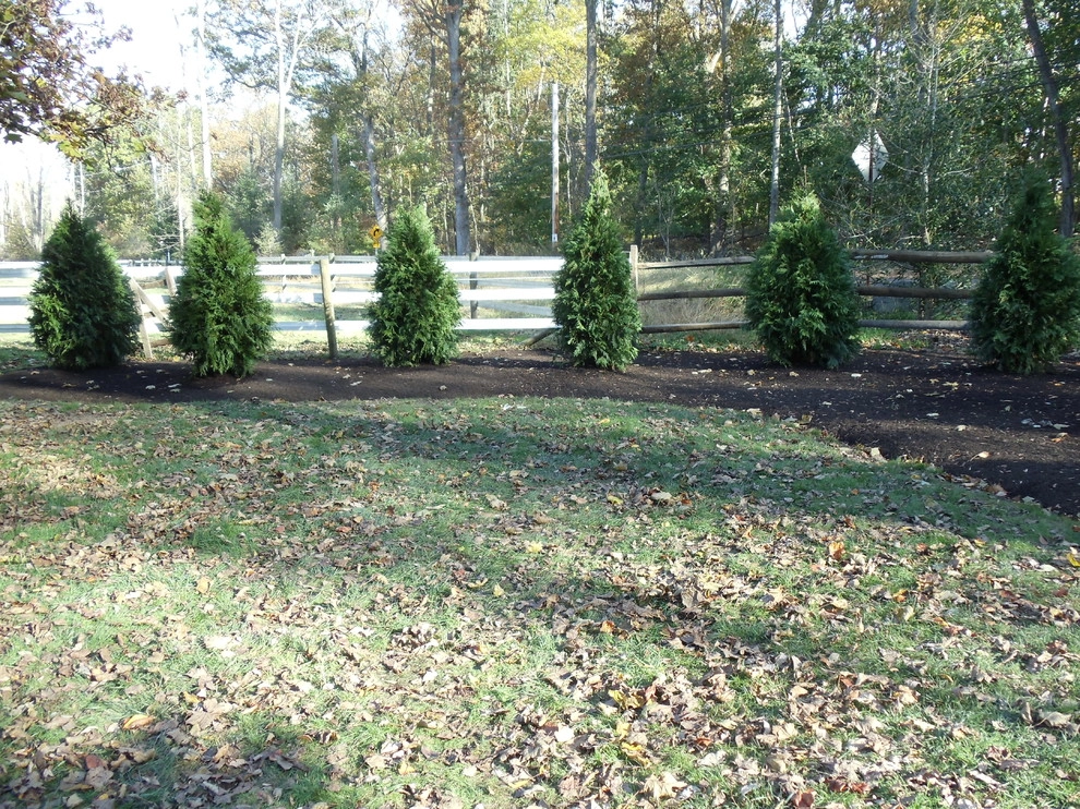 Lawn Maintenance & Planting Services by Steve Greco Landscaping, Inc. - Photo 4