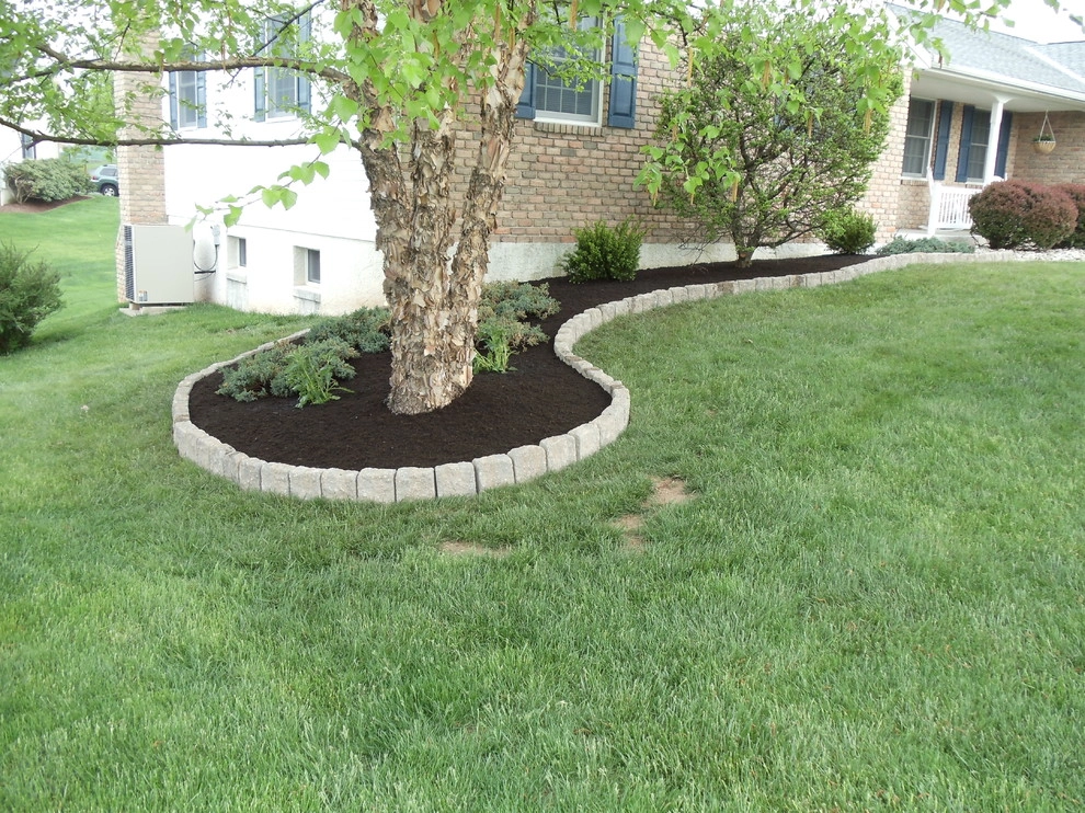 Lawn Maintenance & Planting Services by Steve Greco Landscaping, Inc. - Photo 5