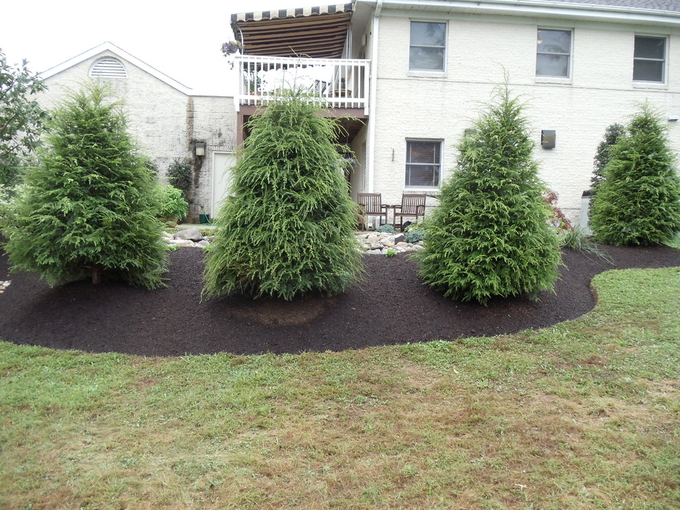 Lawn Maintenance & Planting Services by Steve Greco Landscaping, Inc. - Photo 9