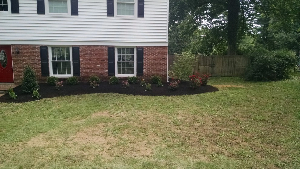 Lawn Maintenance & Planting Services by Steve Greco Landscaping, Inc. - Photo 15