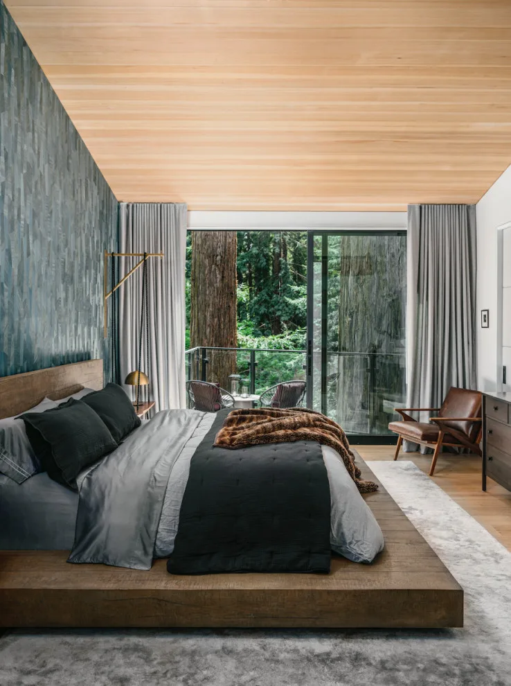 Woodside Home by Holder Parlette Architecture + Landscapes - Photo 2