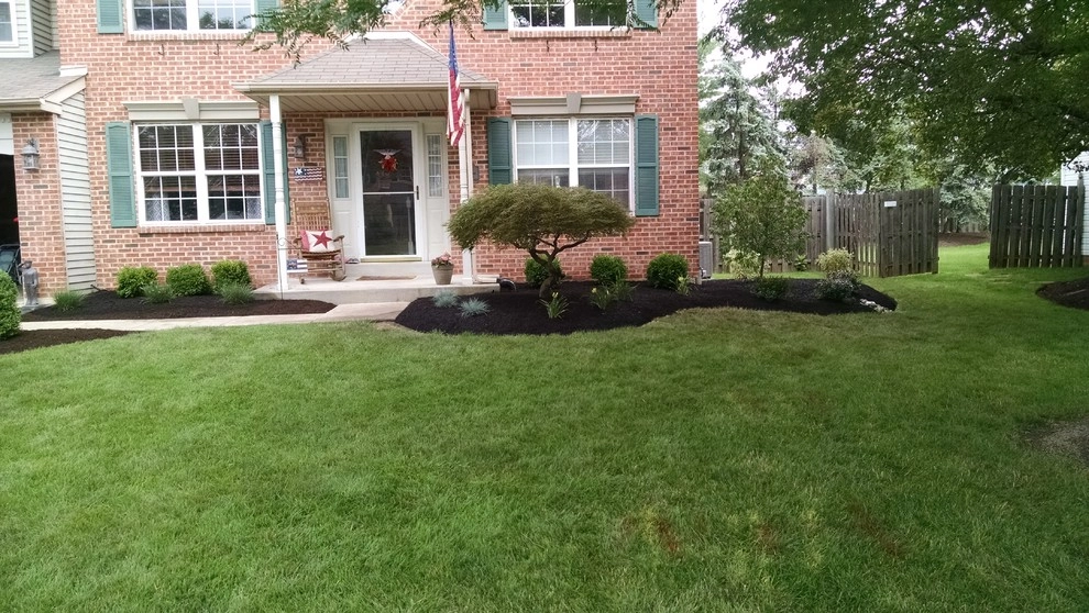 Lawn Maintenance & Planting Services by Steve Greco Landscaping, Inc. - Photo 10