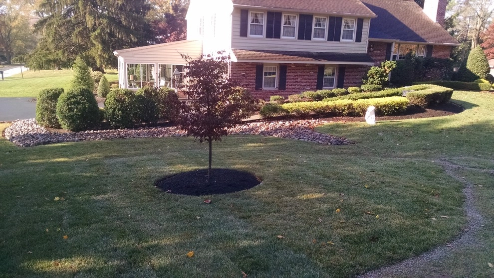 Lawn Maintenance & Planting Services by Steve Greco Landscaping, Inc. - Photo 7