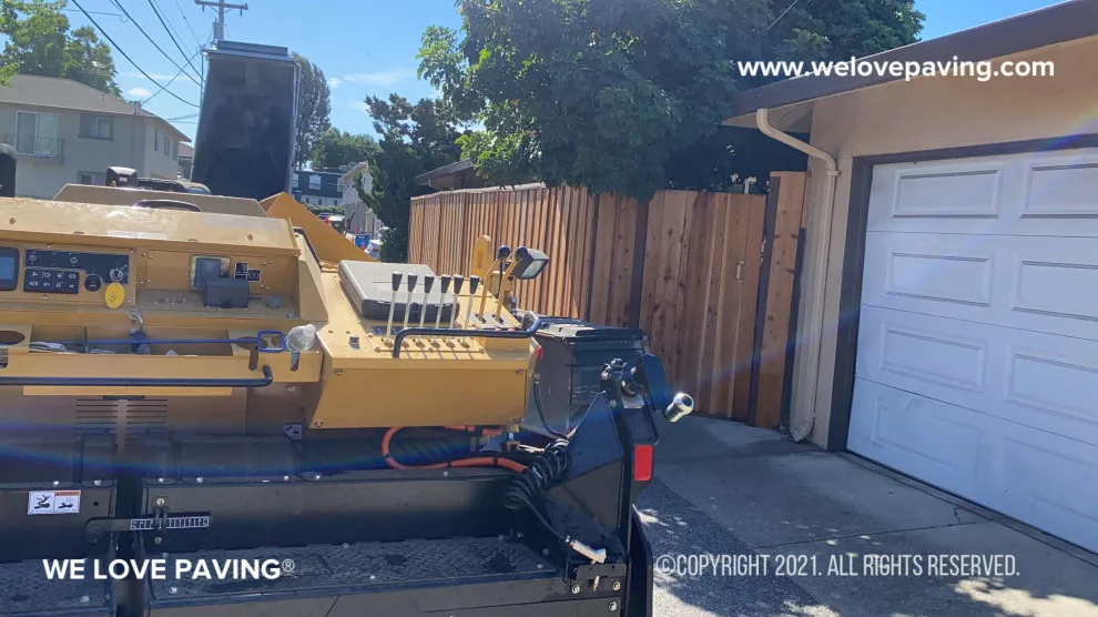 We Love Paving - Photo 3