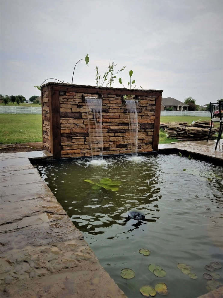 Sublime Water Gardens - Photo 3
