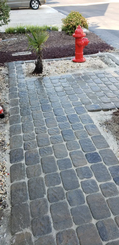 paved driveway by Southern Shores Hardscape/Paver Design - Photo 4