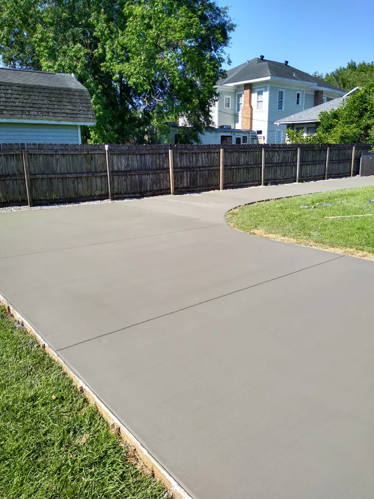 R & B Concrete Co. - Photo 4