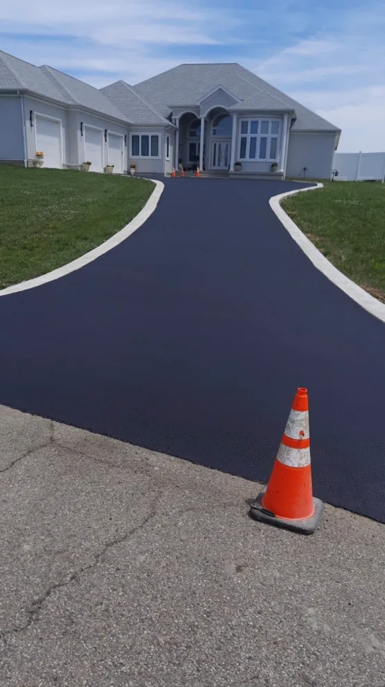 Hullingers Asphalt Sealcoating - Photo 7