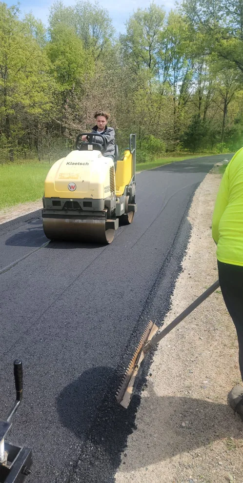 B&E Paving by B&E Asphalt - Photo 10