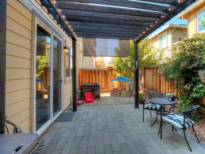 Paved Stone Terrace by Naulu Concrete Construction - Photo 4