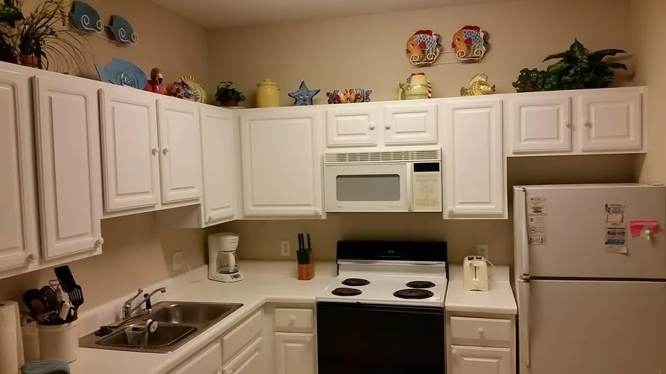 Cabinet Refinishing by Saddi - Cleaning & Construction INC - Photo 3