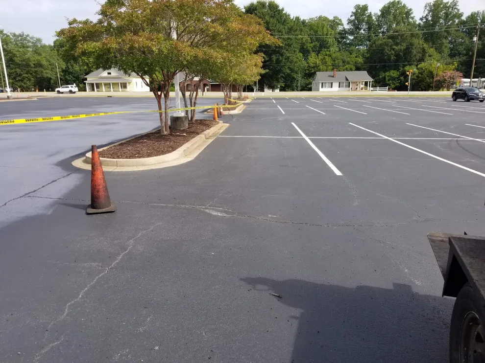 Finished Projects by Martinez Sealcoating And Painting - Photo 17