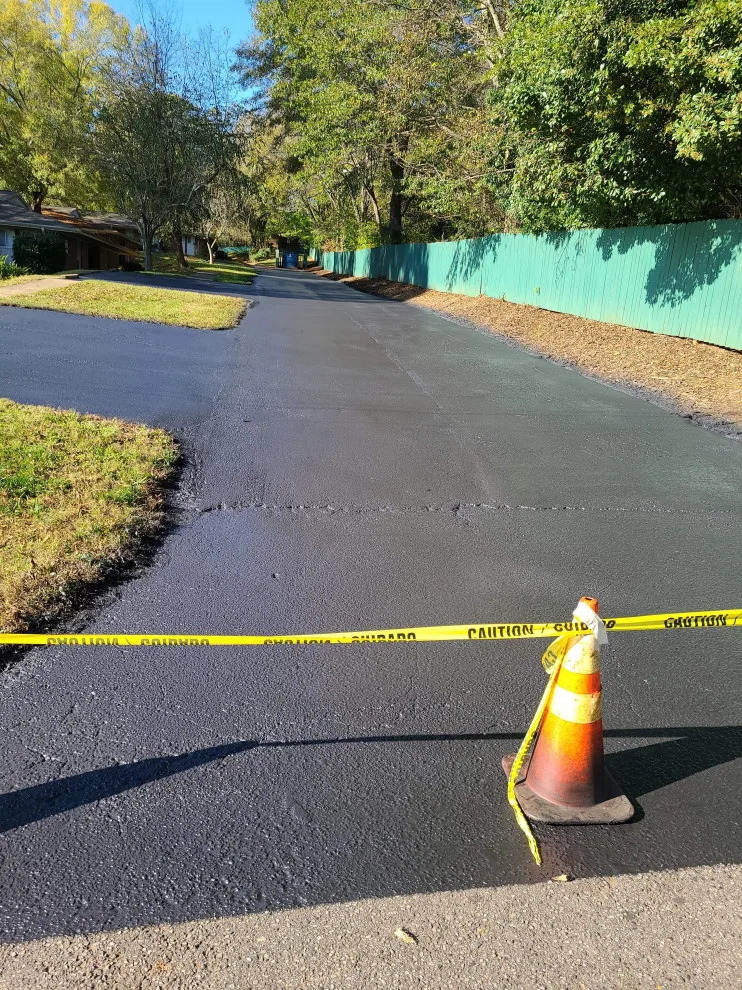 Finished Projects by Martinez Sealcoating And Painting - Photo 9