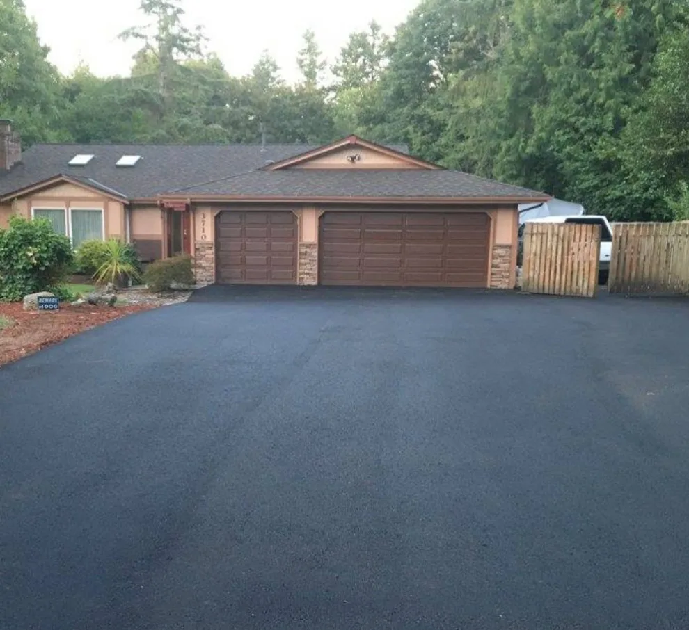 Premier Paving And Sealcoat LLC - Photo 8
