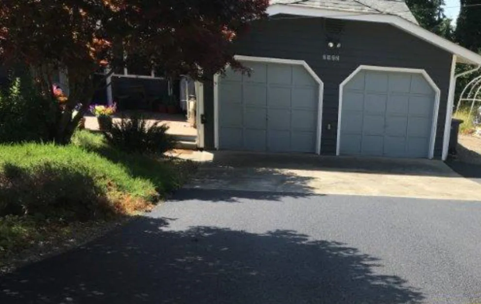 Premier Paving And Sealcoat LLC - Photo 12