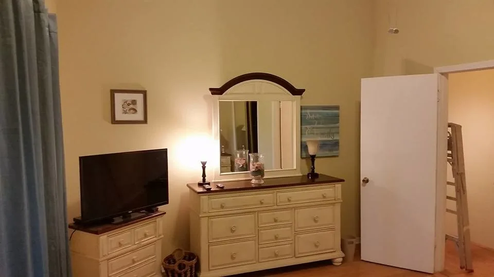 Miramar Beach Interior Painting by Saddi - Cleaning & Construction INC - Photo 9